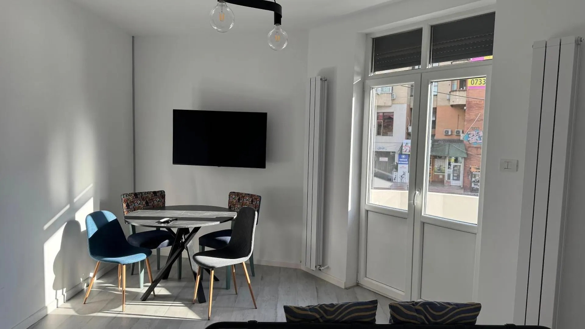 Grafitti Apartment By News Apartments ブカレスト ルーマニア